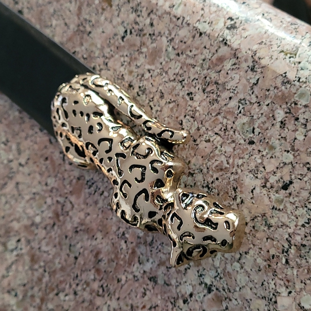 Chico's Leopard belt